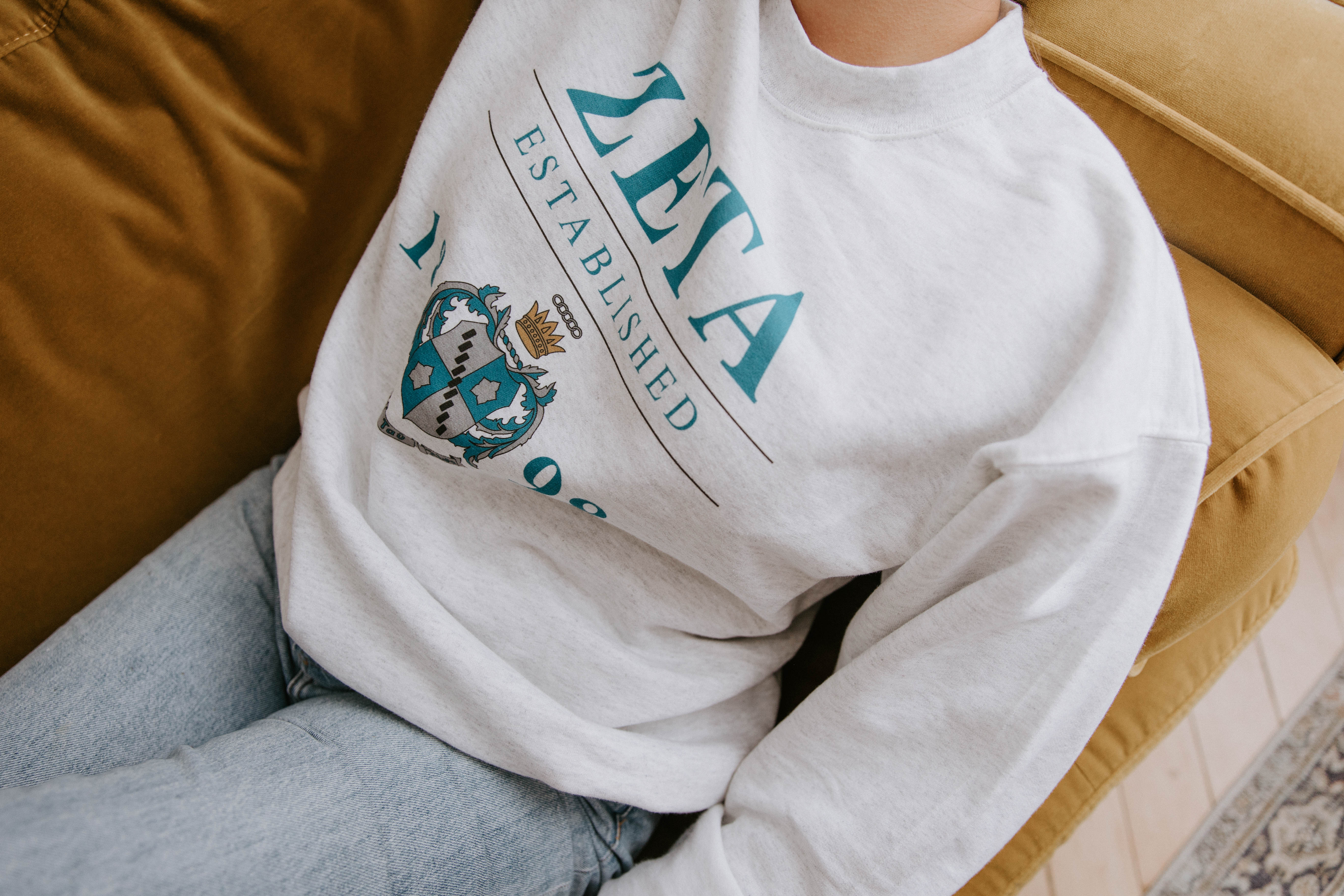 Zeta Tau Alpha Collegiate Crest Crew – Crown & Co.