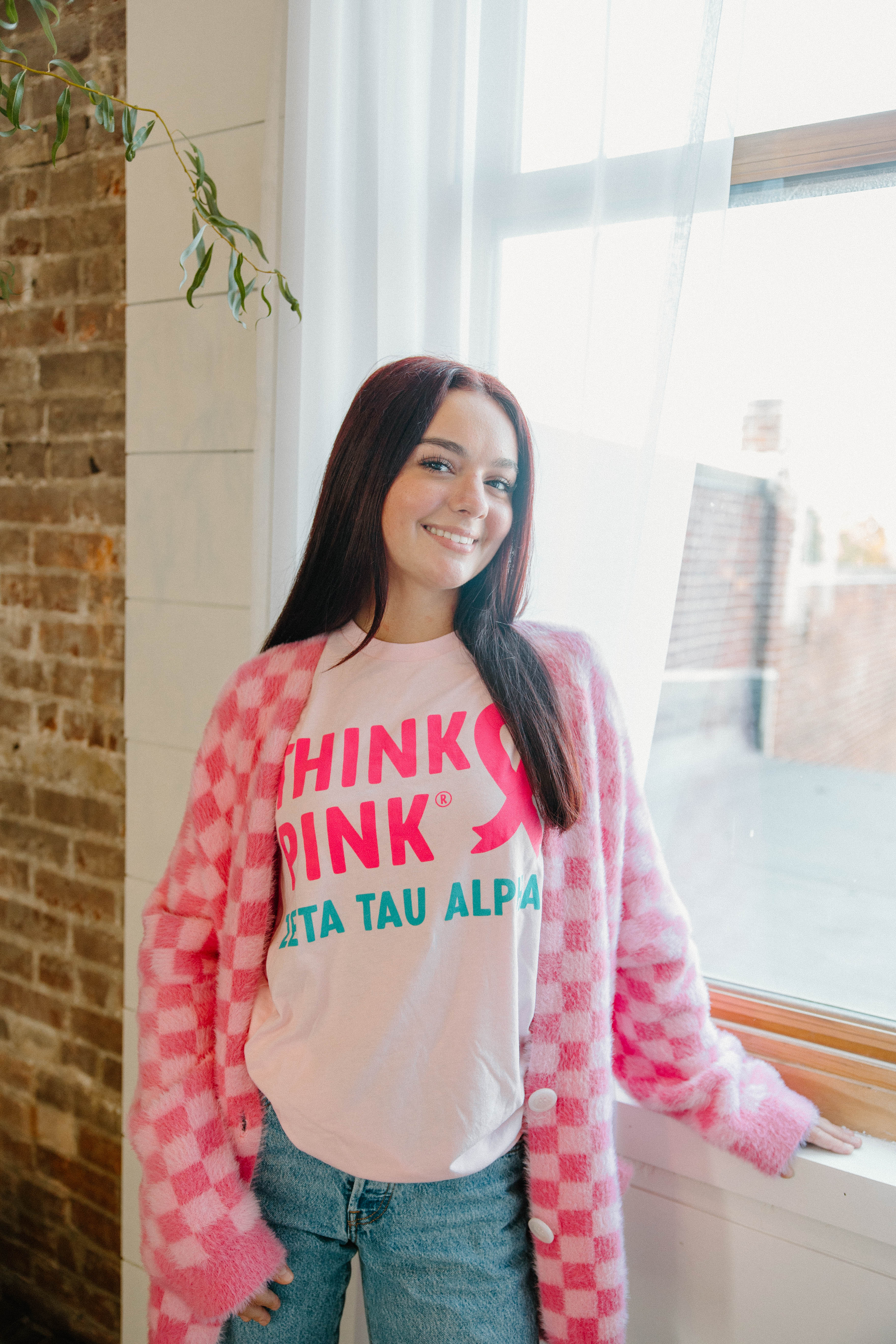 Zeta Tau Alpha Volunteer Think Pink® Tee – Crown & Co.