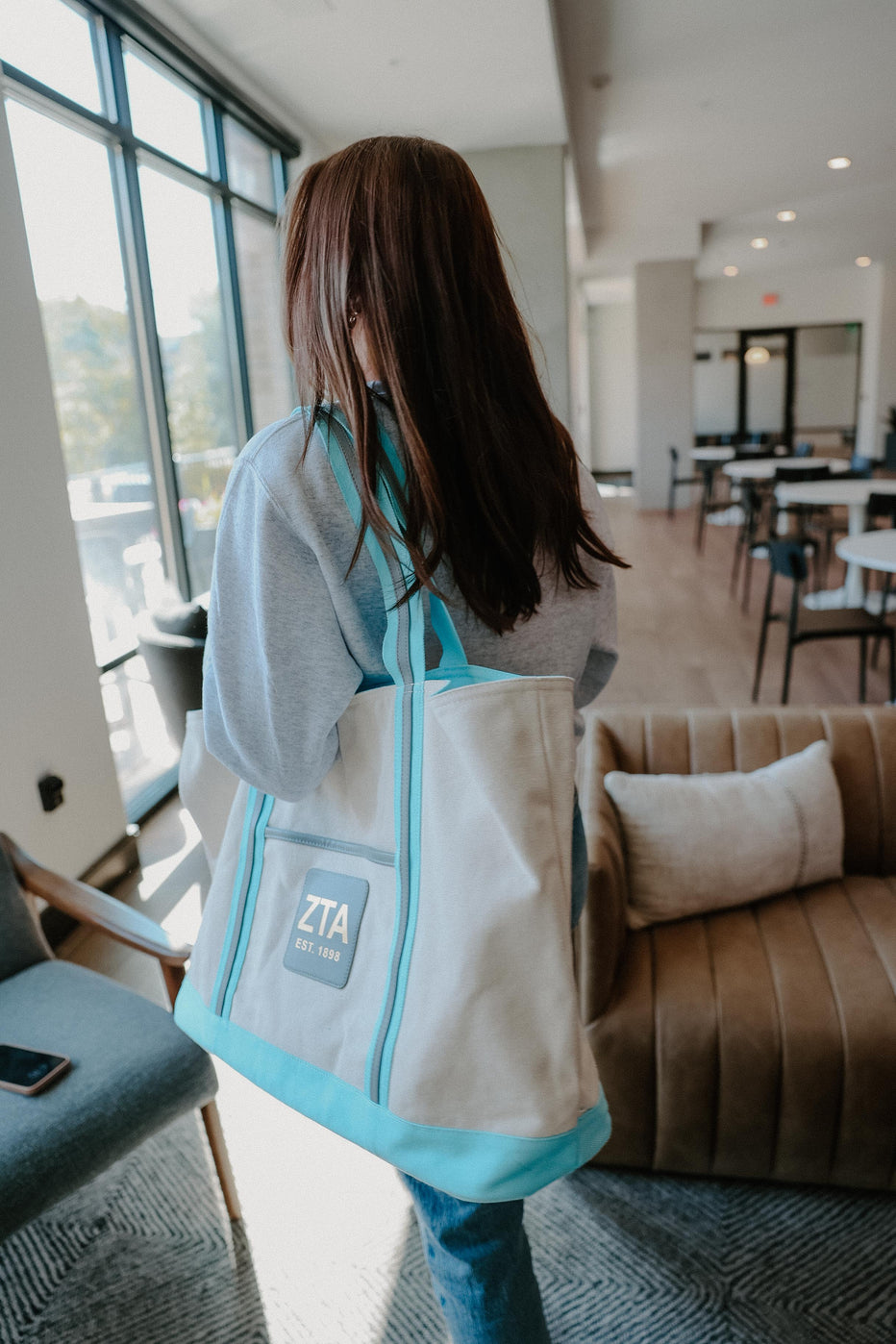 ZTA Weekender Tote – Crown & Co.